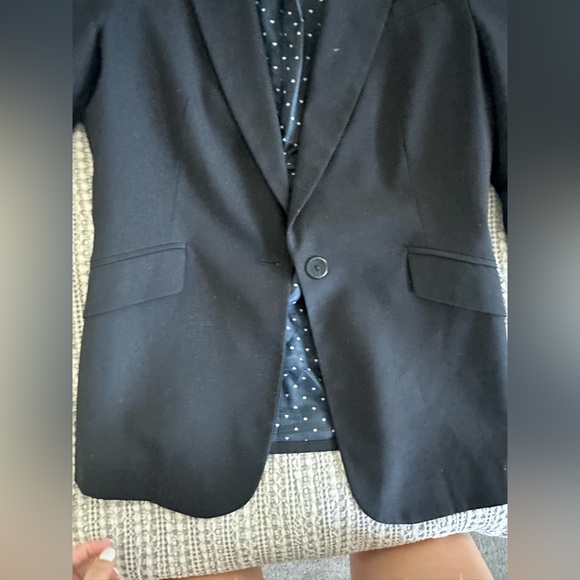 Zara Fitted Blazer in Black - Picture 3 of 16